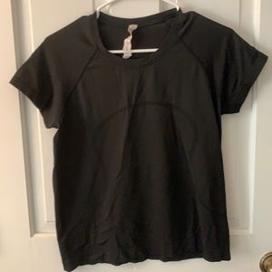 Black lulu lemon swiftly tech short sleeve